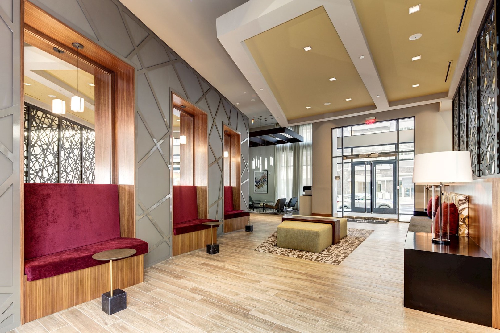 Versa_LuxuryApartmentCommunity_Lobby_Merriweather_ColumbiaMD