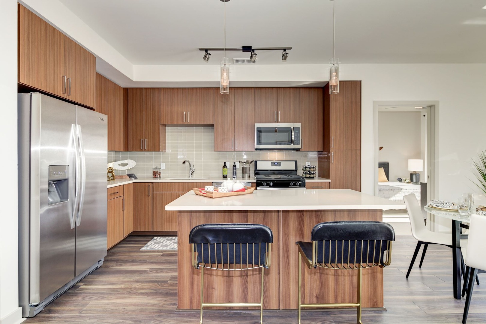 Versa_LuxuryApartmentCommunity_Kitchen_Merriweather_ColumbiaMD