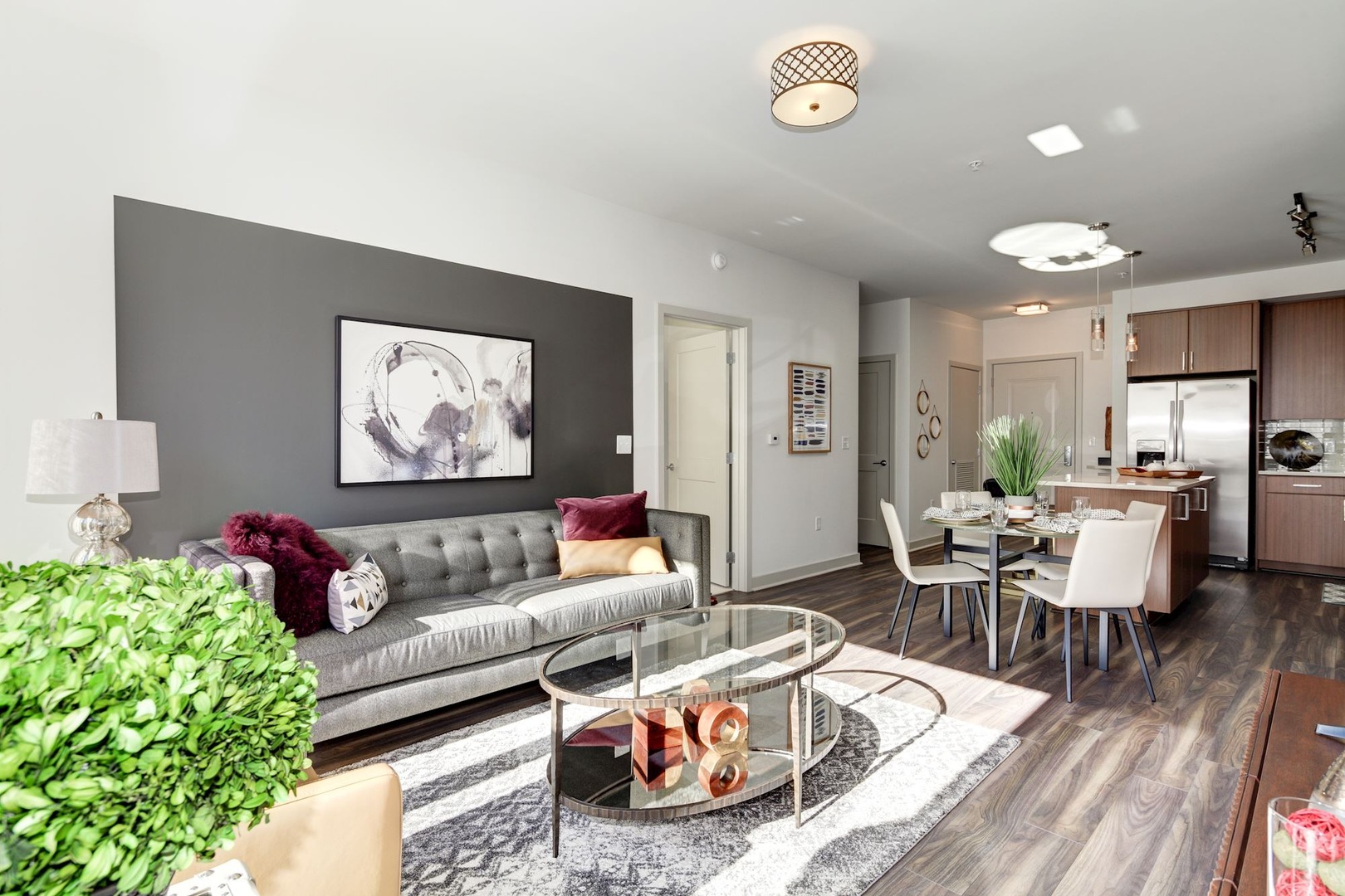 Versa_LuxuryApartmentCommunity_LivingRoom_Merriweather_ColumbiaMD